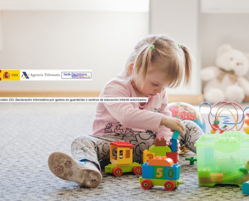 Imagen de una niña jugando